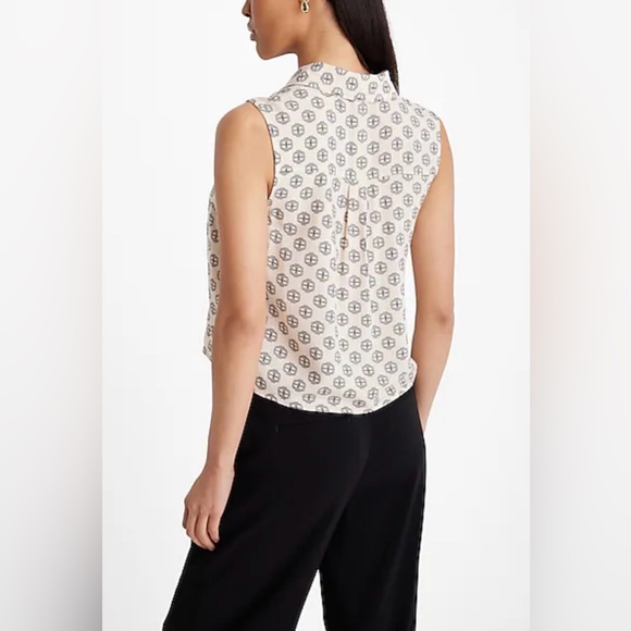 NWT. Express Printed Sleeveless Portofino Shirt. Cream White & Black. Size XS. - Picture 2 of 6